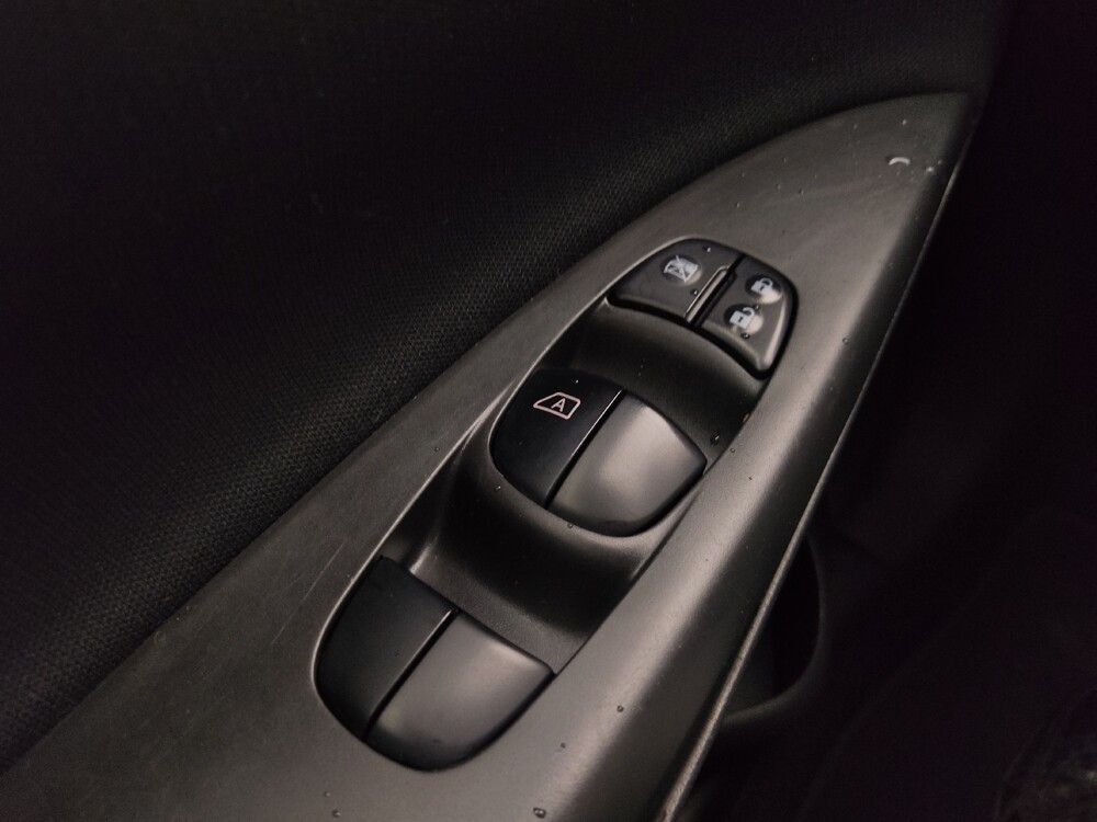 2019 Nissan Sentra in Wichita, KS 67207 - 18096064 27