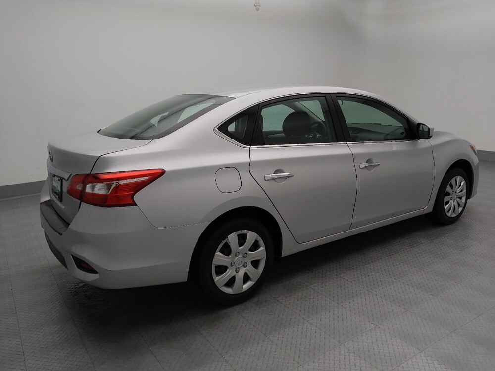 2019 Nissan Sentra in Wichita, KS 67207 - 18096064 10