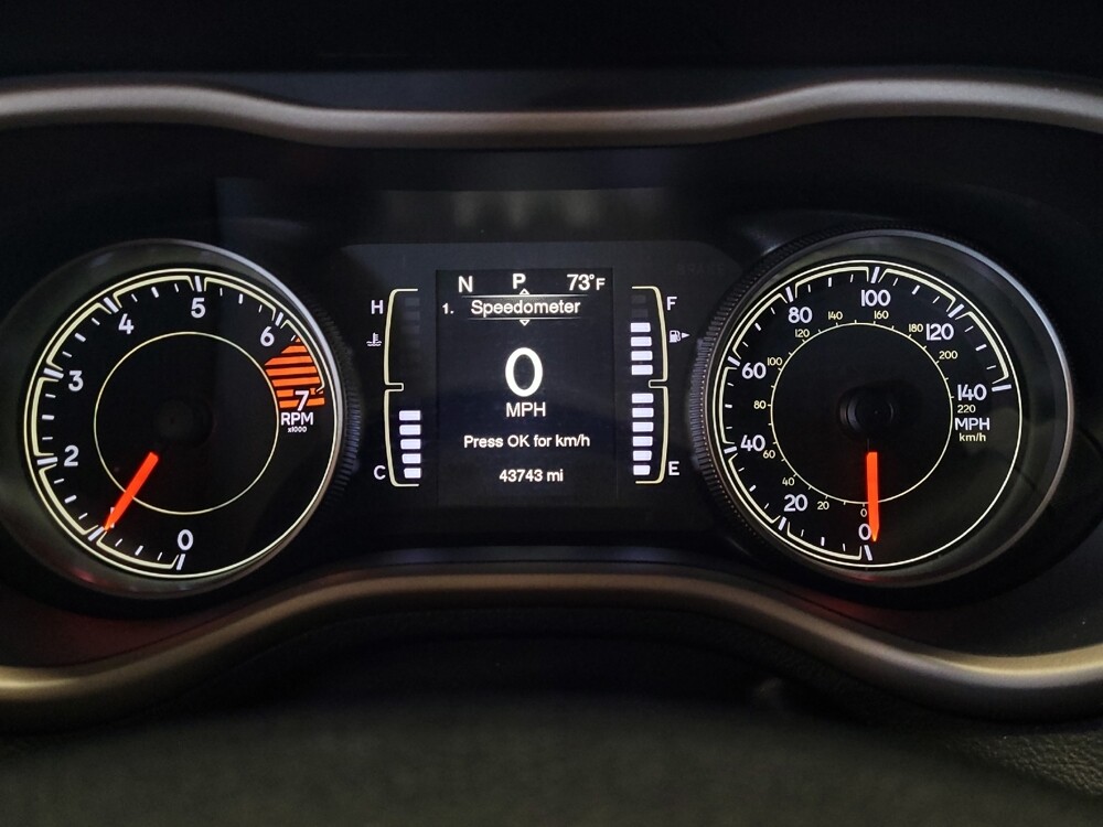 2018 Jeep Cherokee in Orlando, FL 32808 - 18096072 23