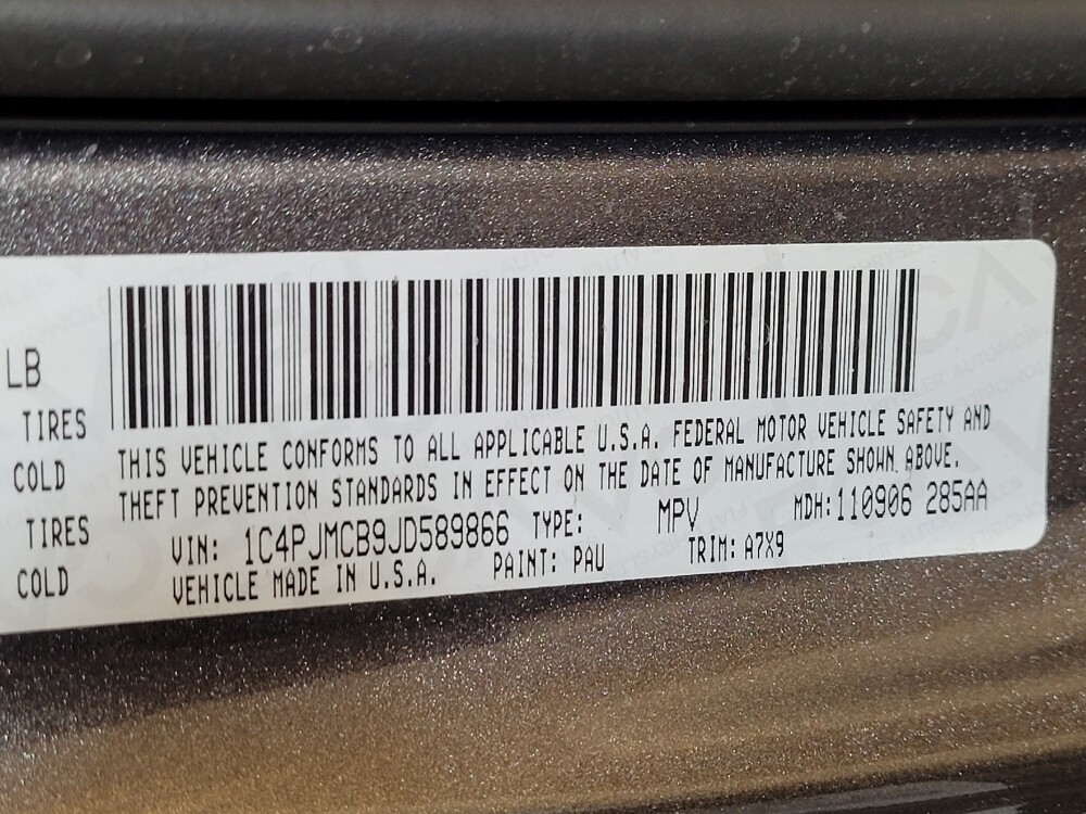 2018 Jeep Cherokee in Orlando, FL 32808 - 18096072 33