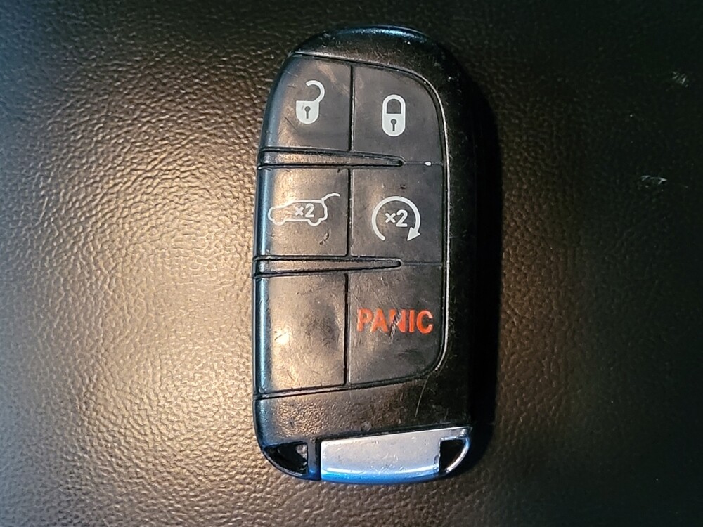 2020 Jeep Grand Cherokee in Orlando, FL 32808 - 18096073 32