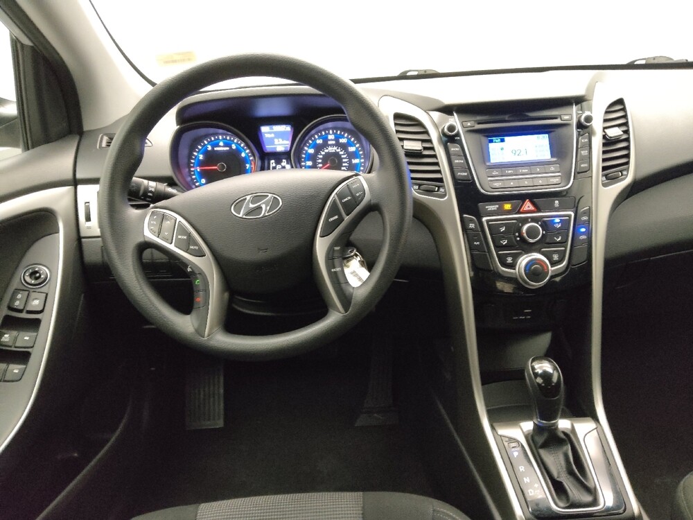 2017 Hyundai Elantra in Midlothian, IL 60445 - 18096074 22