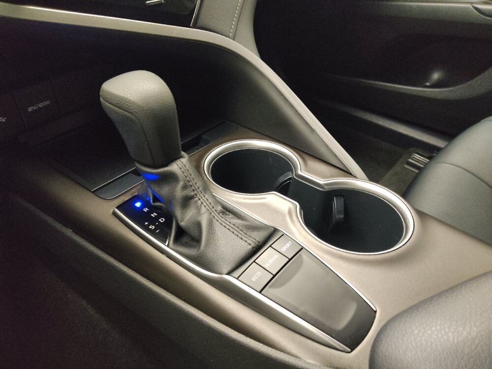2022 Toyota Camry in Lombard, IL 60148 - 18096076 26