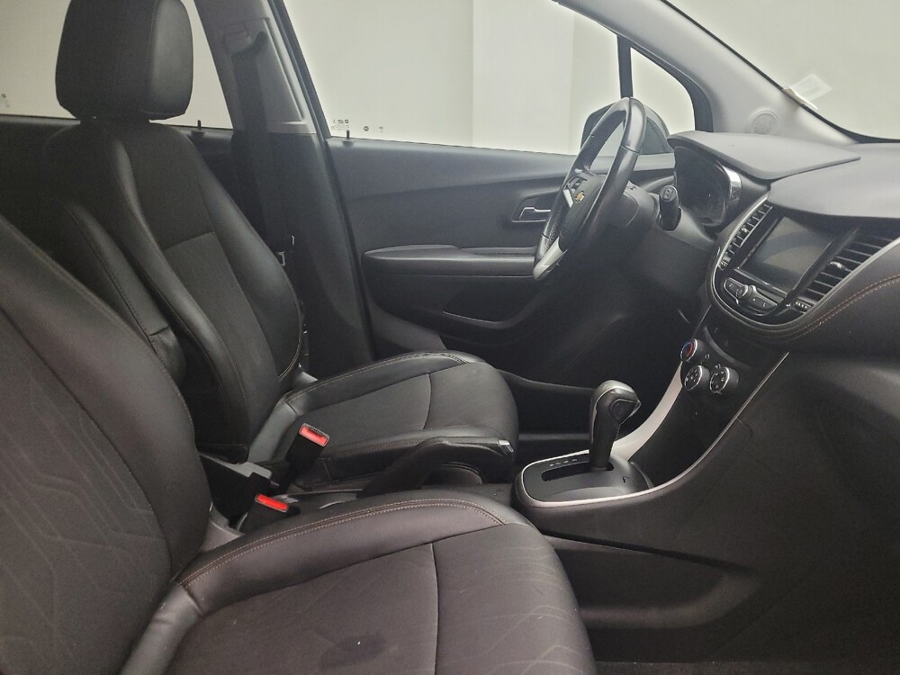 2020 Chevrolet Trax in Eastpointe, MI 48021 - 18096079 21