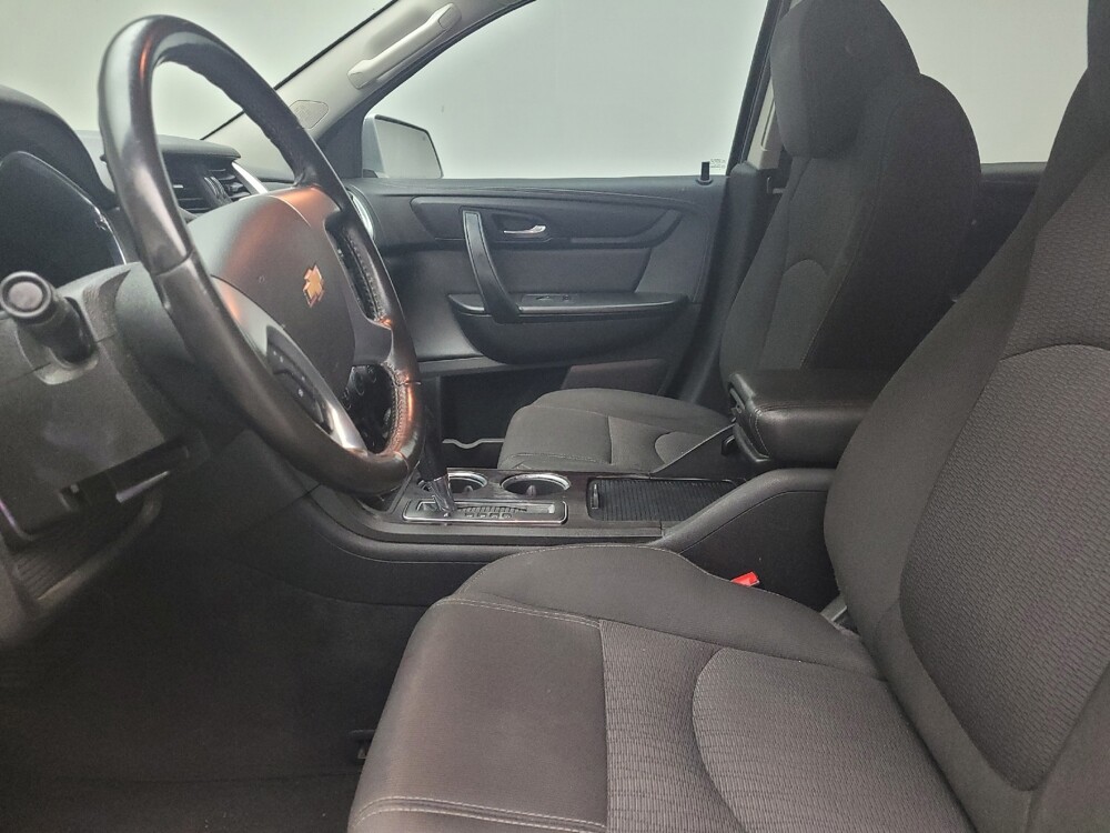 2017 Chevrolet Traverse in Eastpointe, MI 48021 - 18096080 17