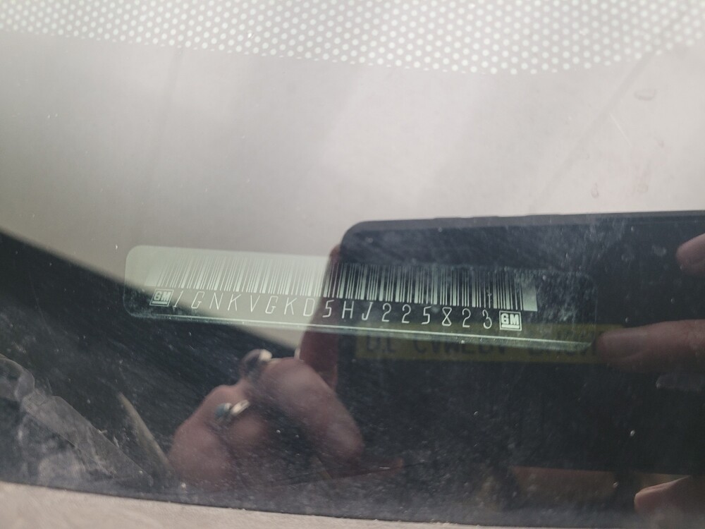 2017 Chevrolet Traverse in Eastpointe, MI 48021 - 18096080 33