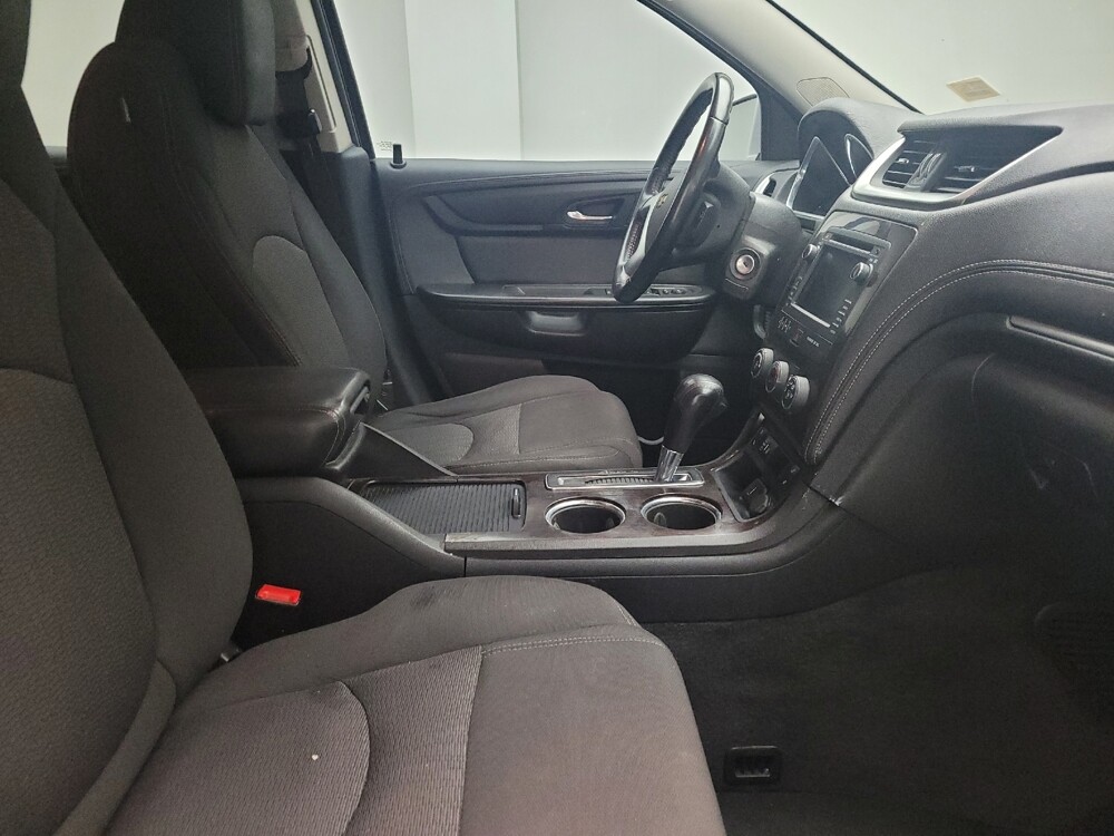 2017 Chevrolet Traverse in Eastpointe, MI 48021 - 18096080 21