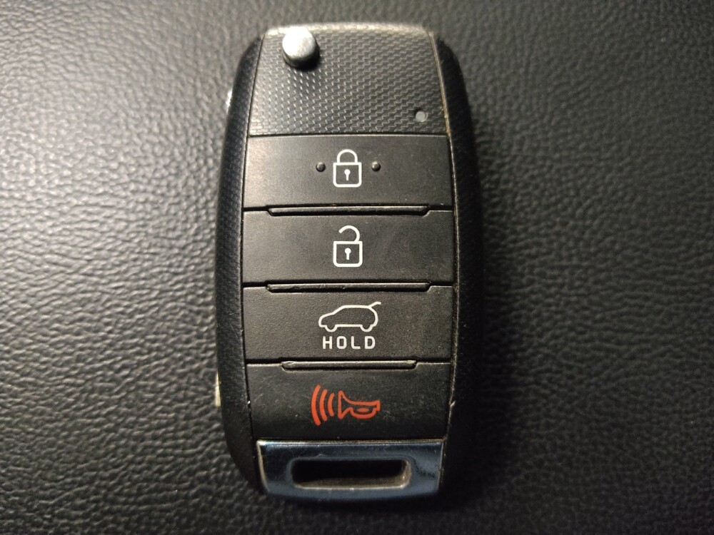 2019 Kia Sorento in Houston, TX 77074 - 18096083 32