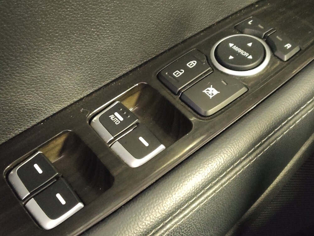 2019 Kia Sorento in Houston, TX 77074 - 18096083 27