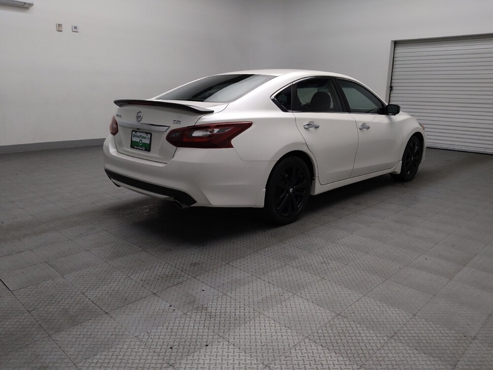 2017 Nissan Altima in Fort Worth, TX 76116 - 18096087 9