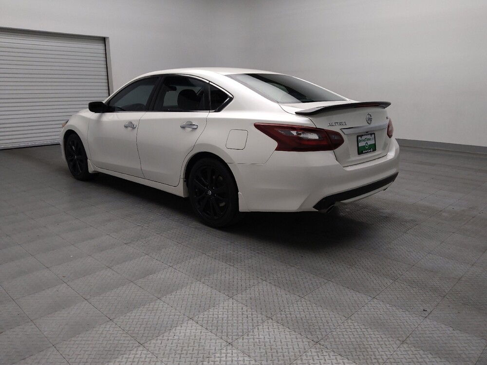 2017 Nissan Altima in Fort Worth, TX 76116 - 18096087 5
