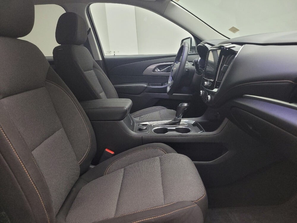 2019 Chevrolet Traverse in Eastpointe, MI 48021 - 18096088 21