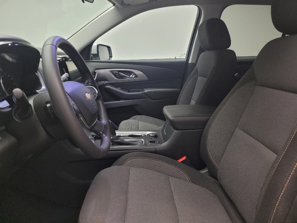 2019 Chevrolet Traverse in Eastpointe, MI 48021 - 18096088 17