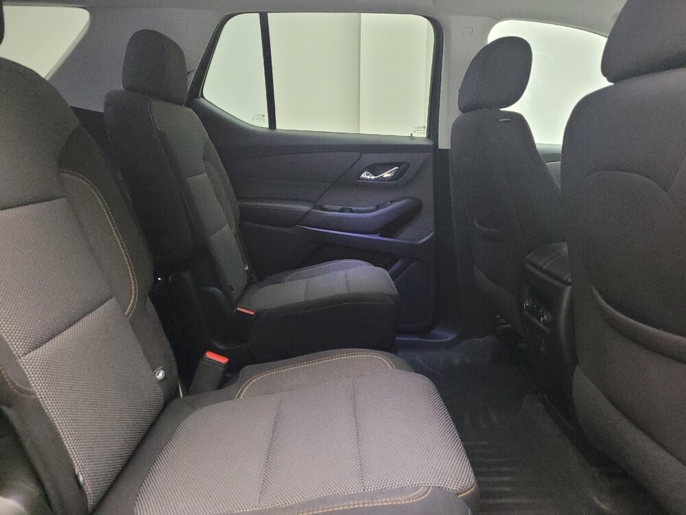 2019 Chevrolet Traverse in Eastpointe, MI 48021 - 18096088 19