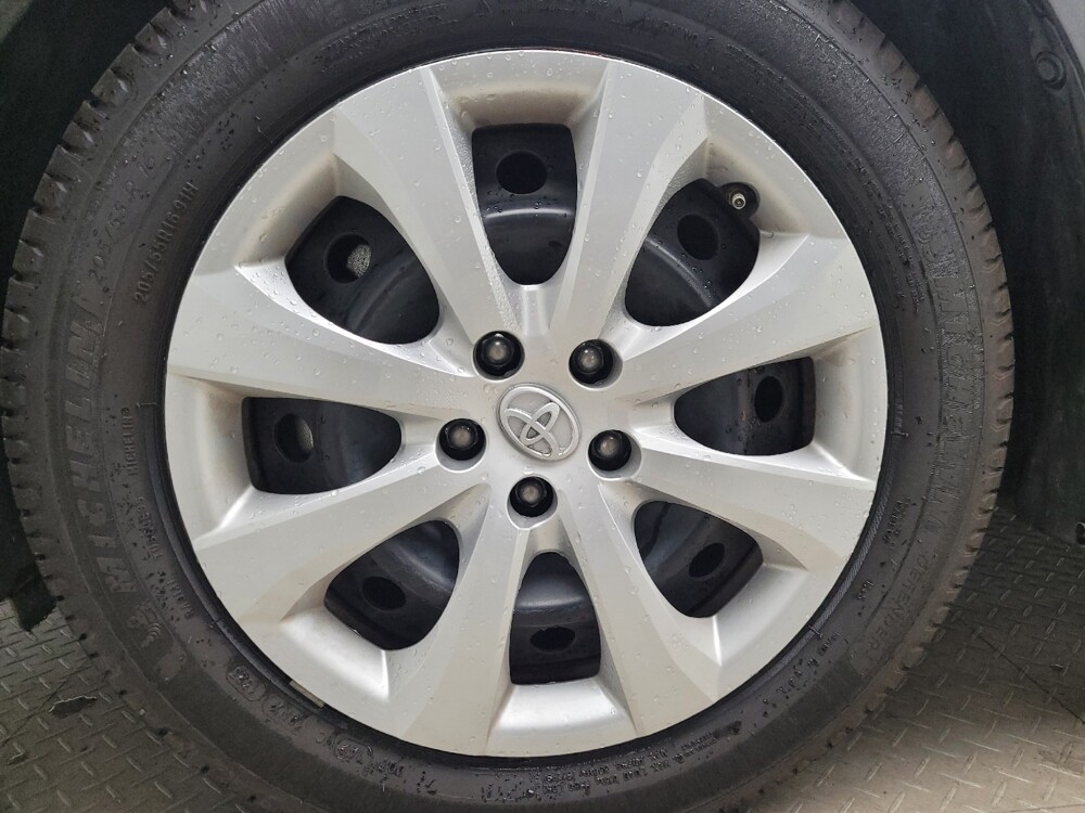 2022 Toyota Corolla in Eastpointe, MI 48021 - 18096095 31