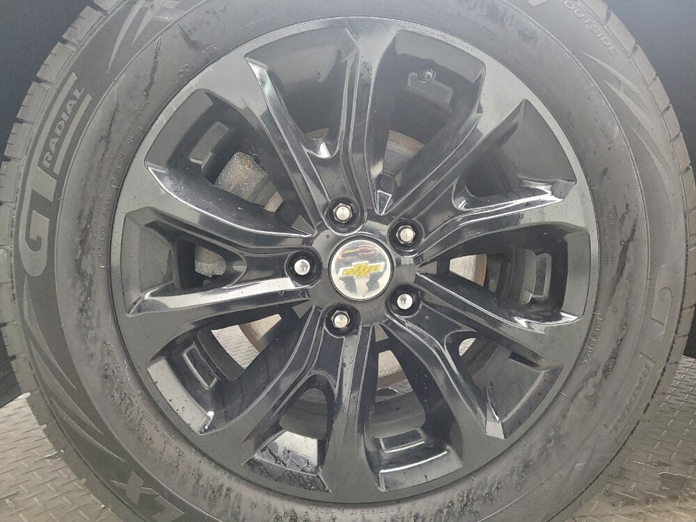 2019 Chevrolet Equinox in Eastpointe, MI 48021 - 18096097 31