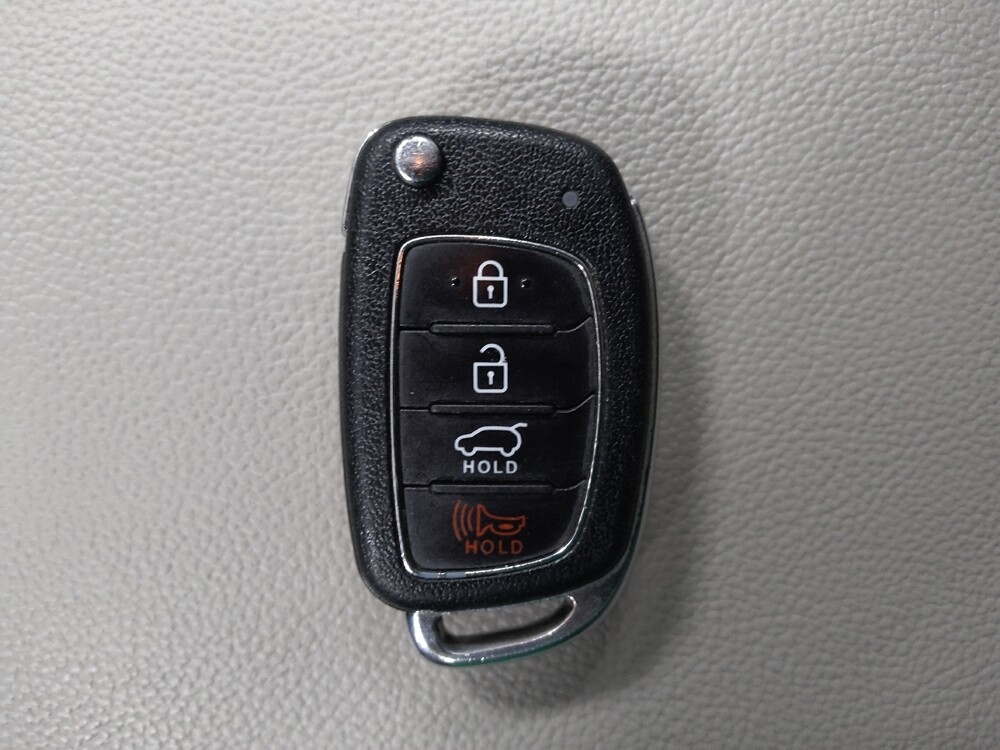 2017 Hyundai Tucson in Stone Mountain, GA 30083 - 18096107 32