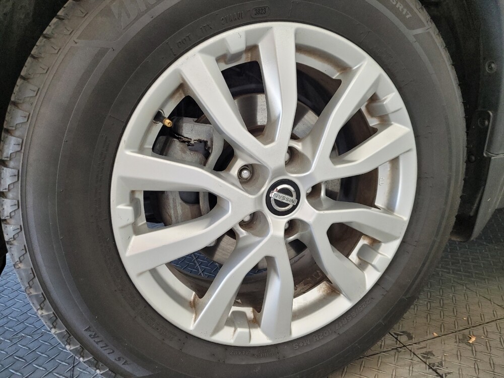 2018 Nissan Rogue in Glendale, AZ 85301 - 18096110 31