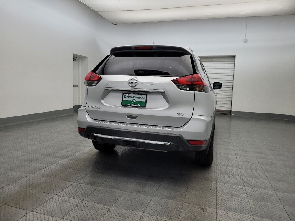 2018 Nissan Rogue in Glendale, AZ 85301 - 18096110 7
