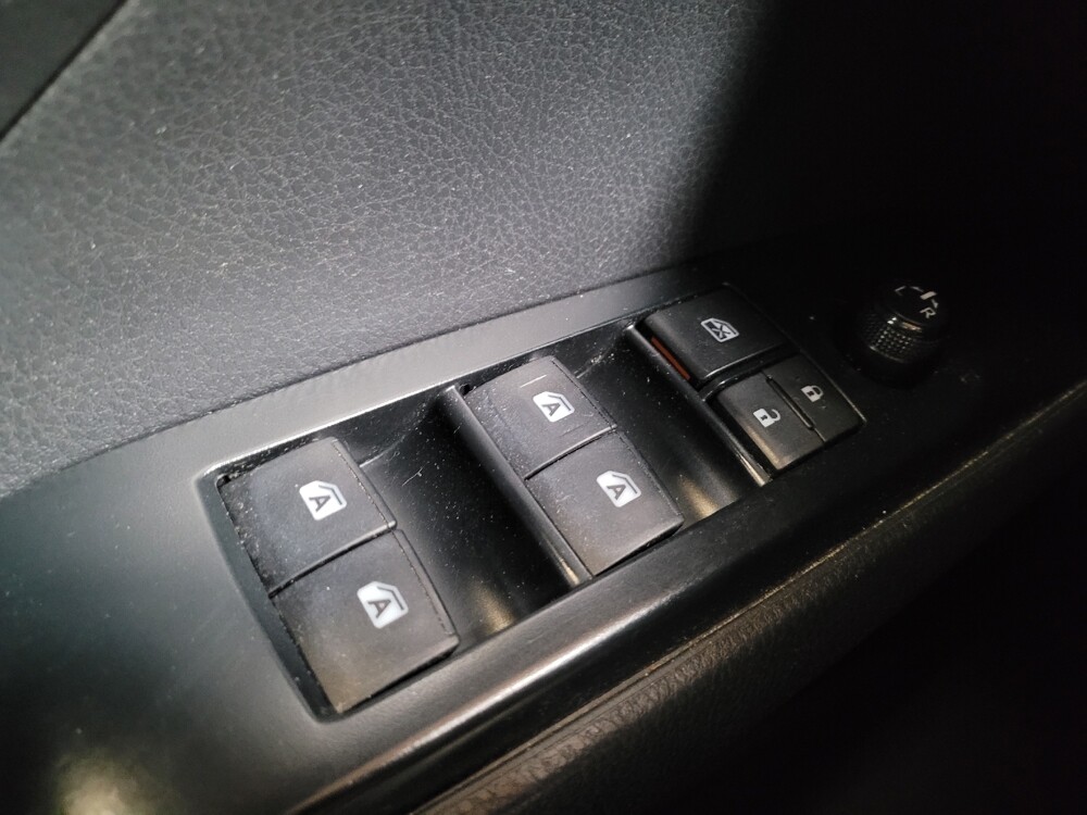 2019 Toyota Camry in Riverside, CA 92504 - 18096111 27