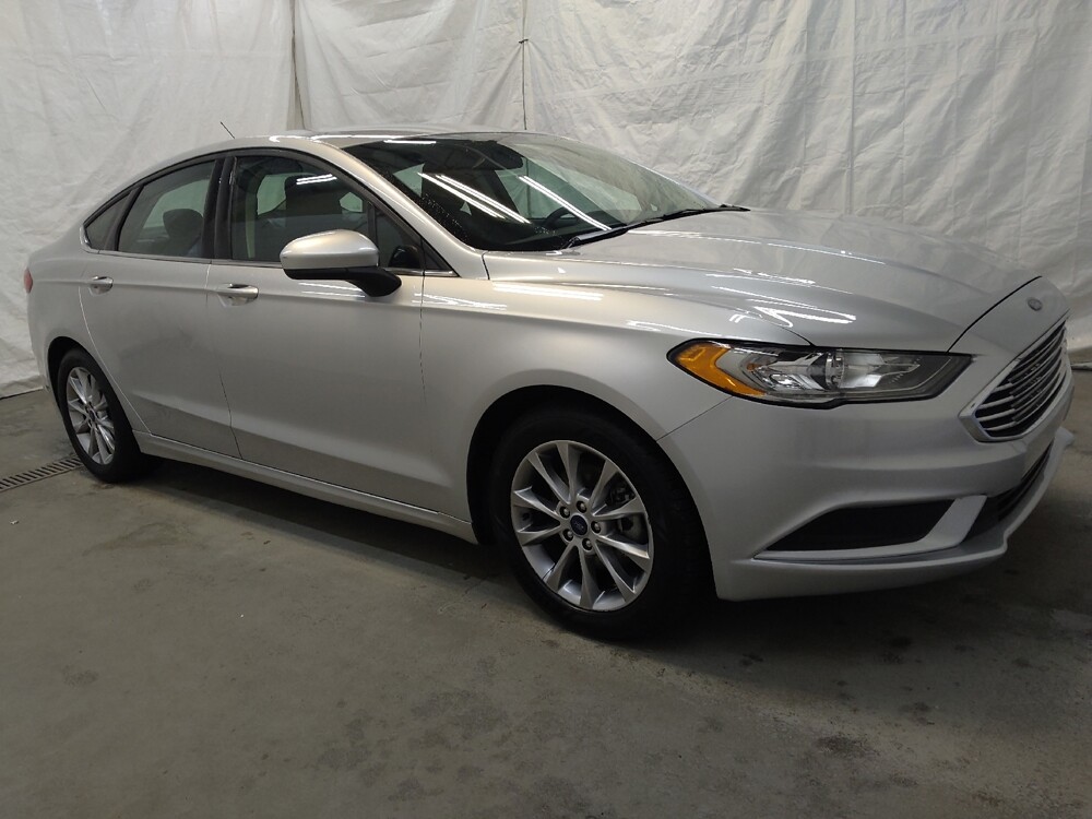 2017 Ford Fusion in Cincinnati, OH 45255 - 18096154 11