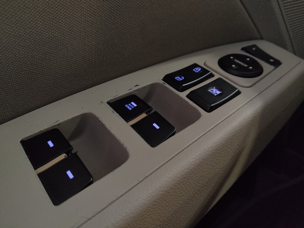 2017 Hyundai Elantra in Hialeah, FL 33014 - 18096167 27