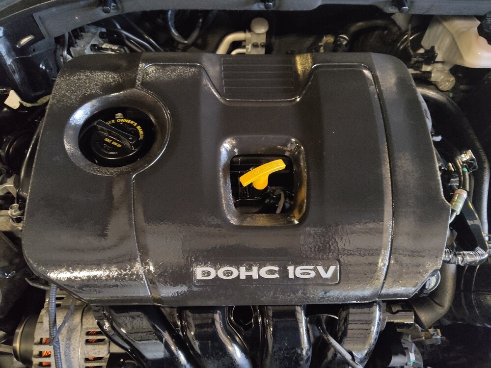 2017 Hyundai Elantra in Hialeah, FL 33014 - 18096167 30