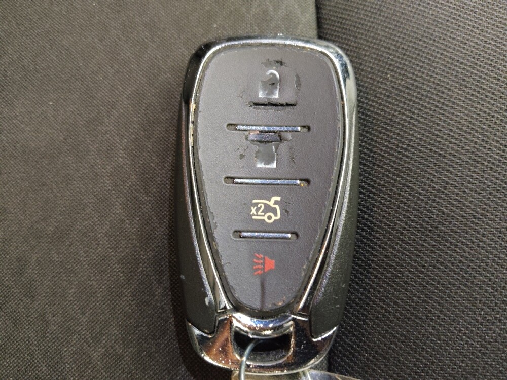 2018 Chevrolet Malibu in Lombard, IL 60148 - 18096171 32