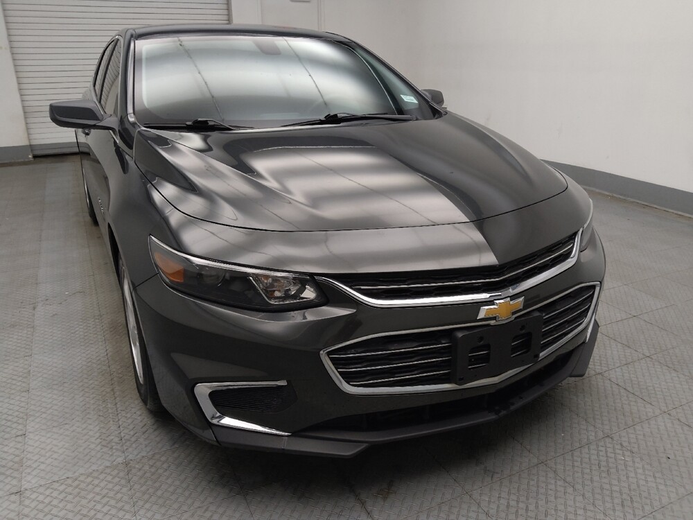 2018 Chevrolet Malibu in Lombard, IL 60148 - 18096171 14