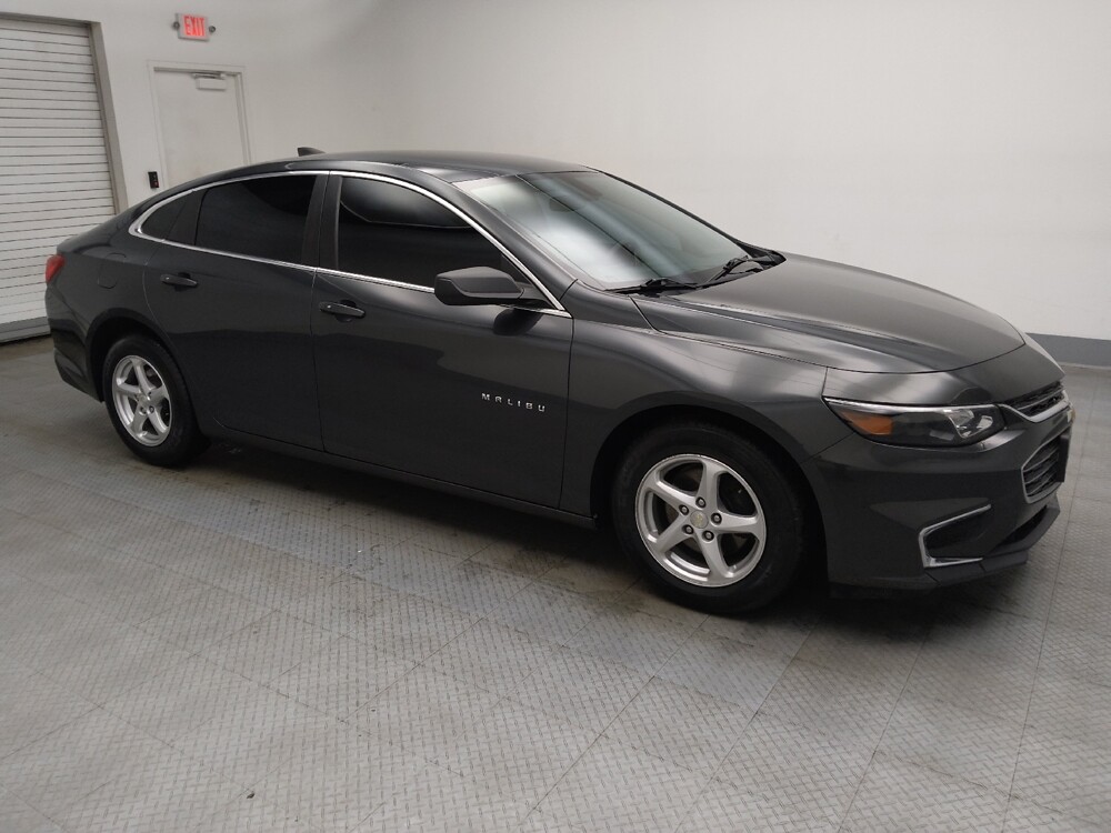 2018 Chevrolet Malibu in Lombard, IL 60148 - 18096171 11