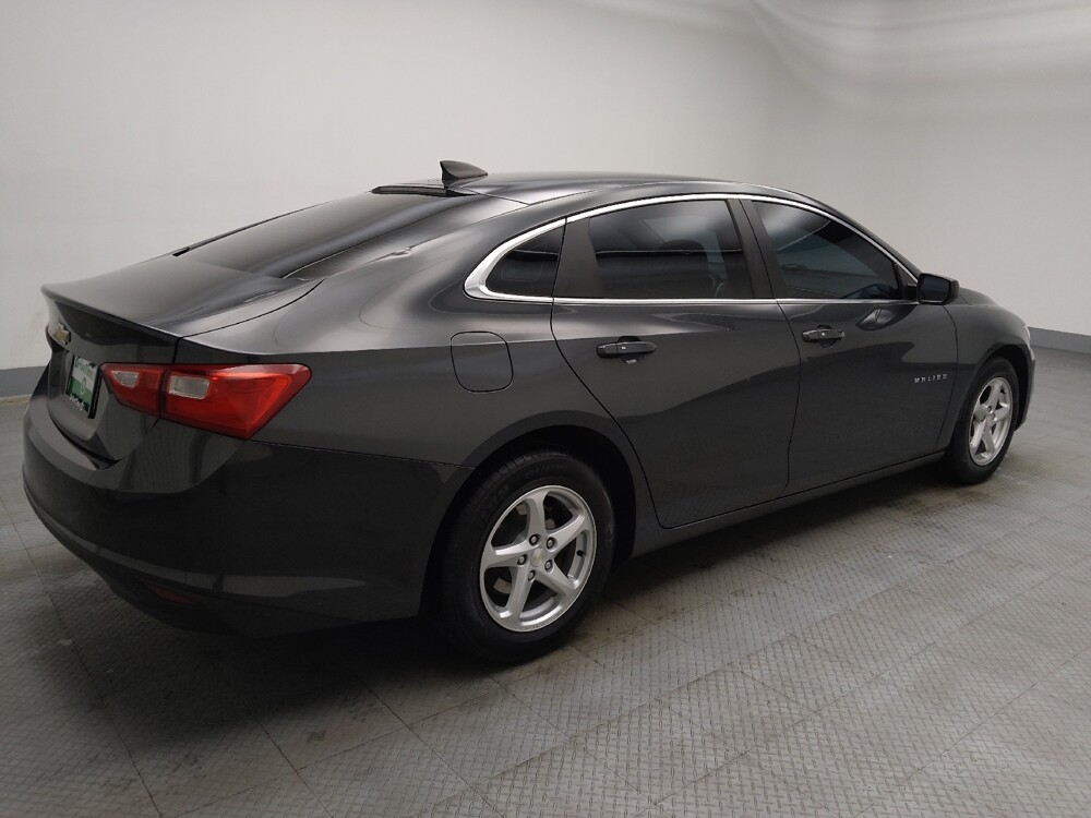 2018 Chevrolet Malibu in Lombard, IL 60148 - 18096171 10