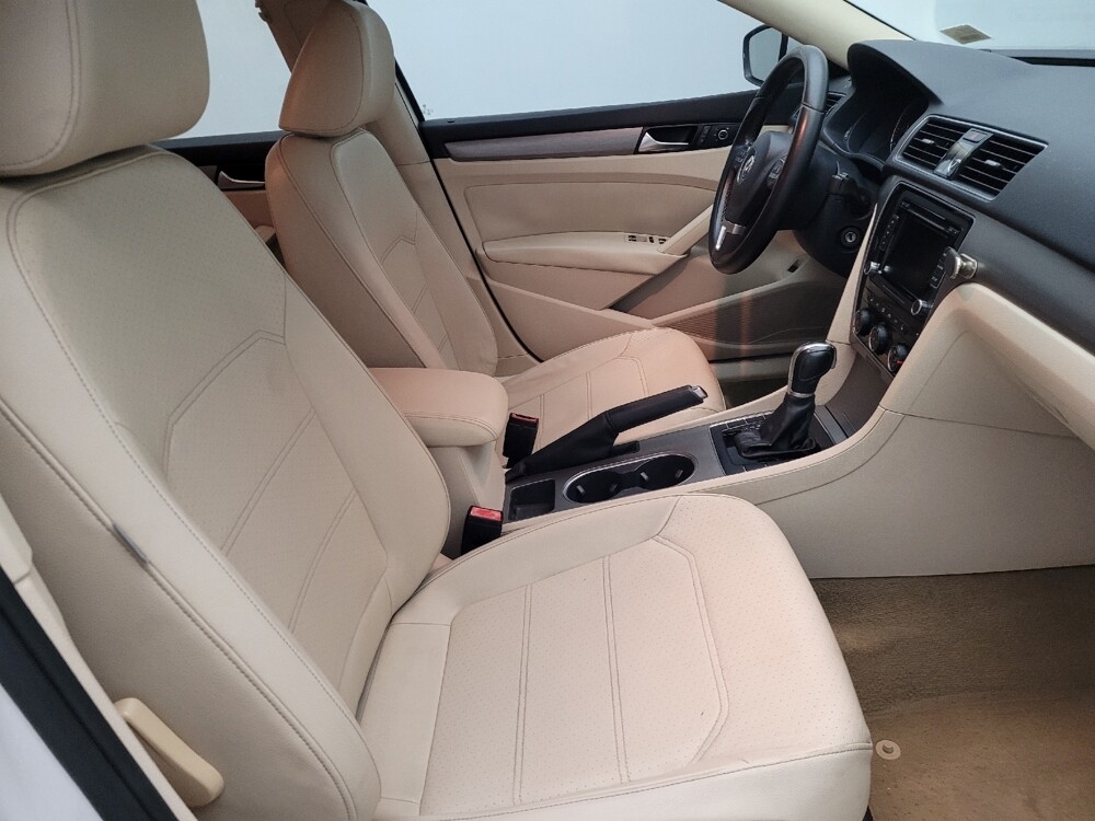 2015 Volkswagen Passat in Orlando, FL 32808 - 18096177 21