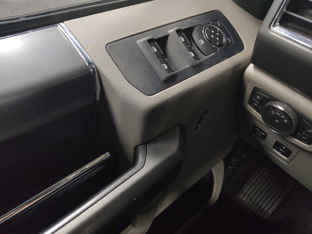 2015 Ford F150 in Jackson, MS 39211 - 18096192 27