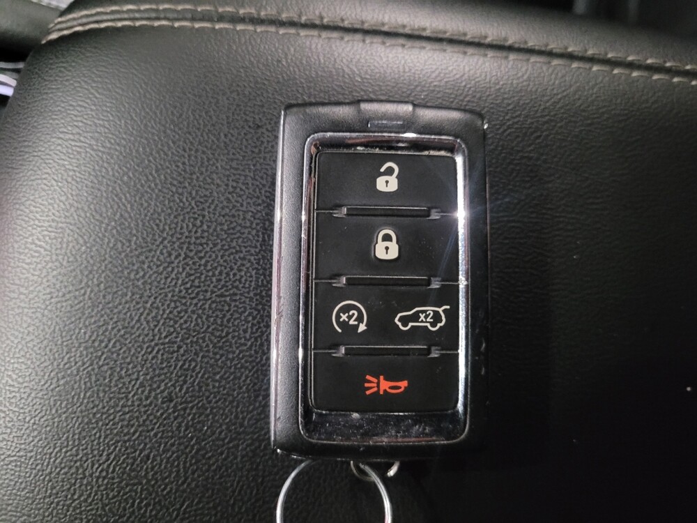 2021 Jeep Grand Cherokee L in Pittsburgh, PA 15236 - 18096195 32