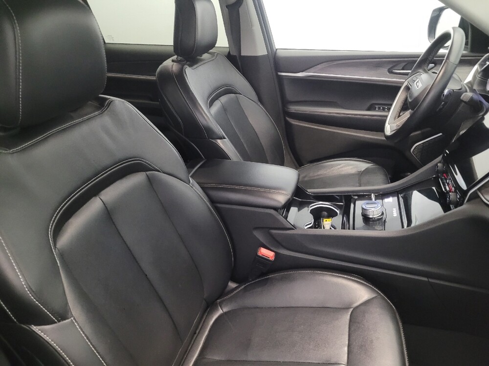 2021 Jeep Grand Cherokee L in Pittsburgh, PA 15236 - 18096195 21