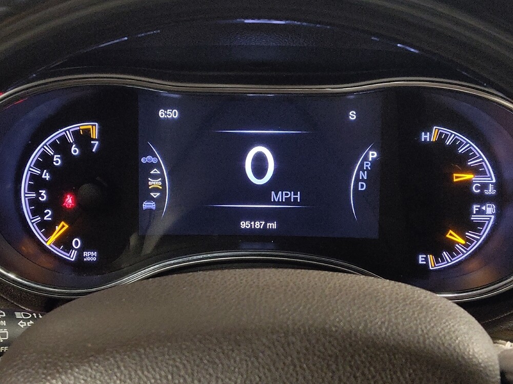 2018 Jeep Grand Cherokee in Houston, TX 77034 - 18096197 23