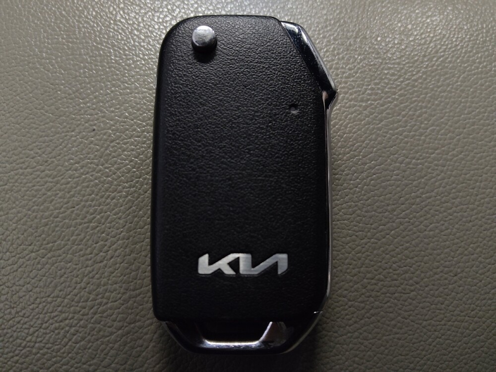 2021 Kia Sportage in Houston, TX 77034 - 18096200 32