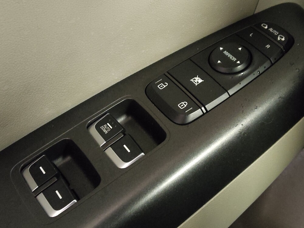 2021 Kia Sportage in Houston, TX 77034 - 18096200 27