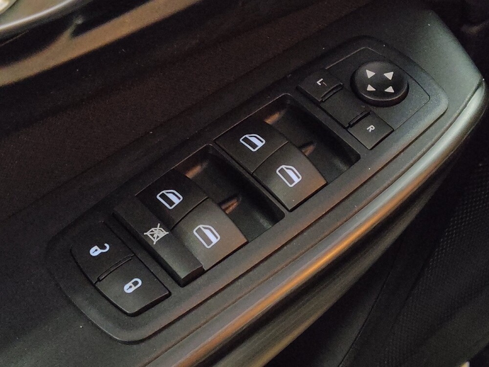 2015 Jeep Cherokee in West Palm Beach, FL 33409 - 18096203 27