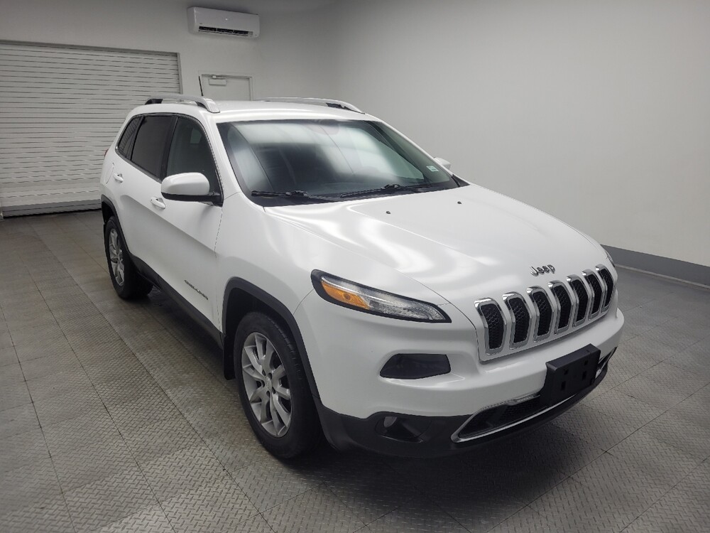 2018 Jeep Cherokee in Indianapolis, IN 46222 - 18096215 13