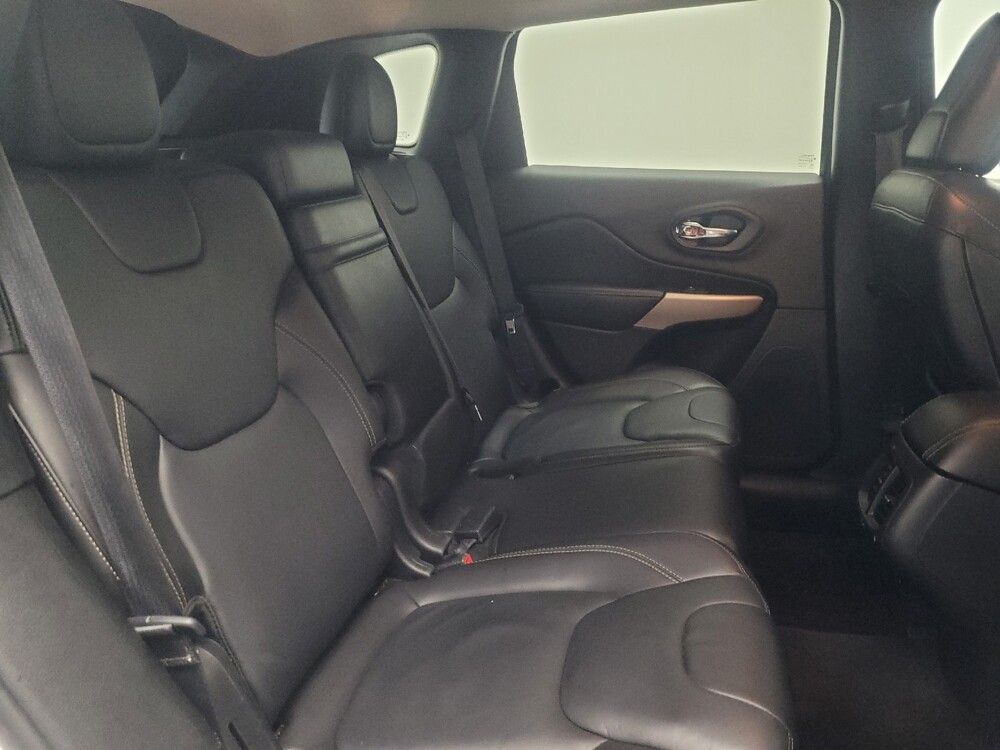 2018 Jeep Cherokee in Indianapolis, IN 46222 - 18096215 19