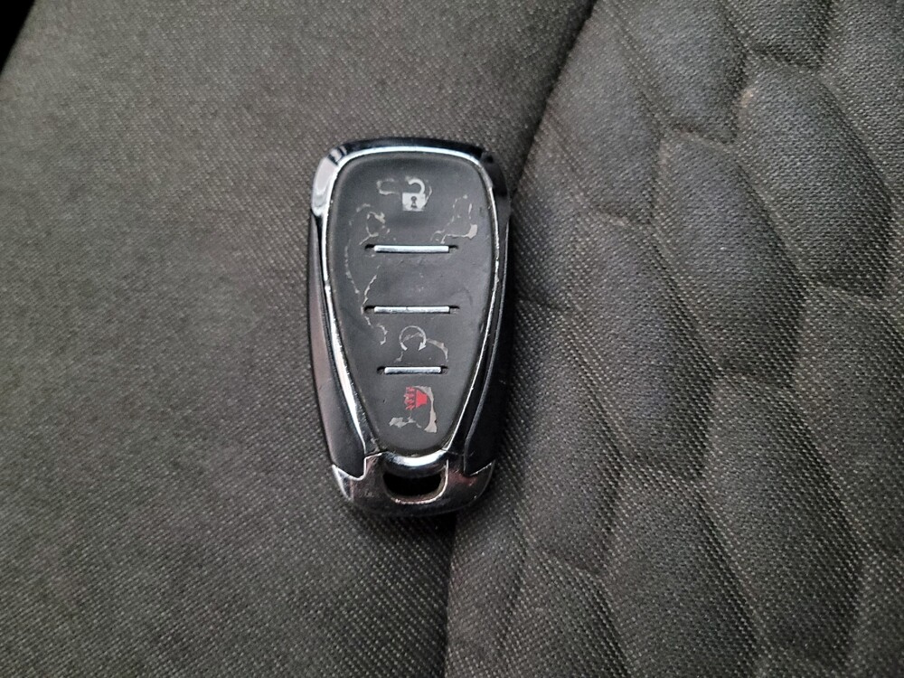 2019 Chevrolet Equinox in Montclair, CA 91763 - 18096218 32