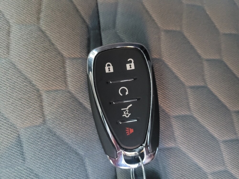 2020 Chevrolet Equinox in Charleston, SC 29414 - 18096224 32