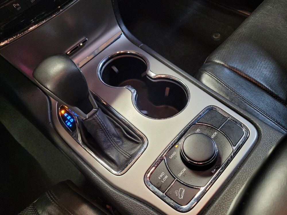 2019 Jeep Grand Cherokee in Downey, CA 90241 - 18096227 26