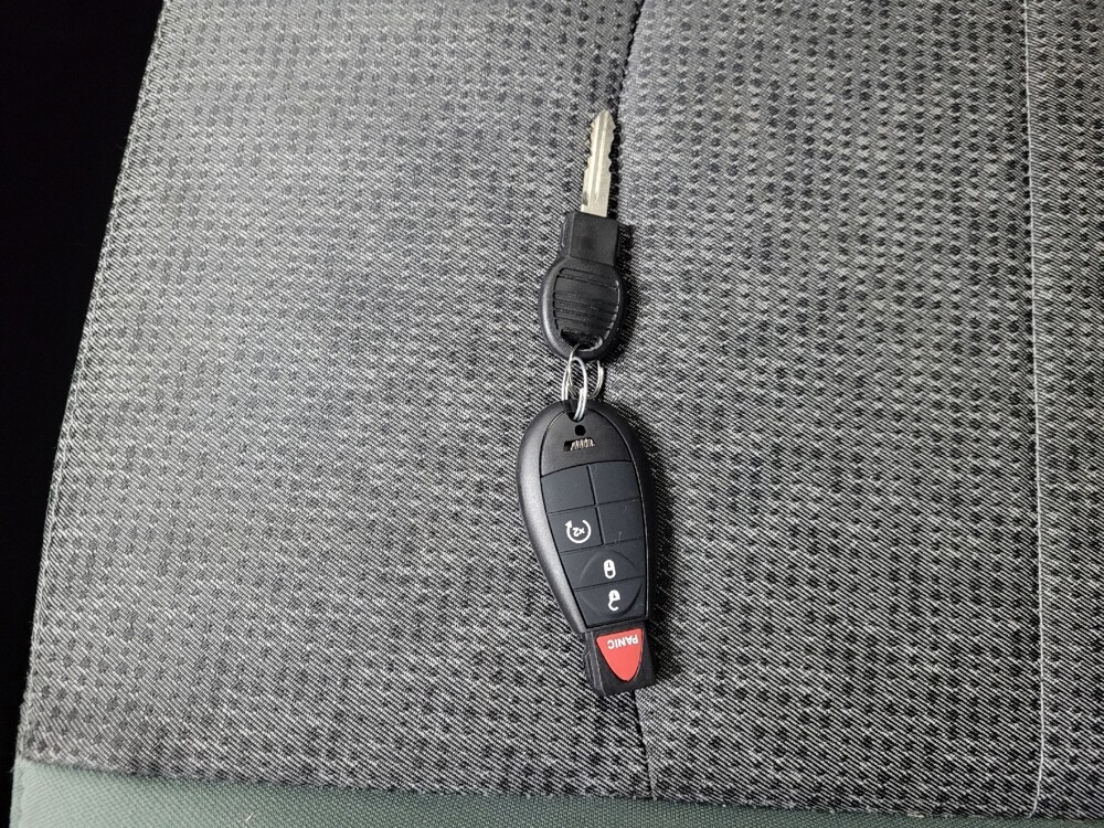 2016 RAM 1500 in Pittsburgh, PA 15236 - 18096231 32