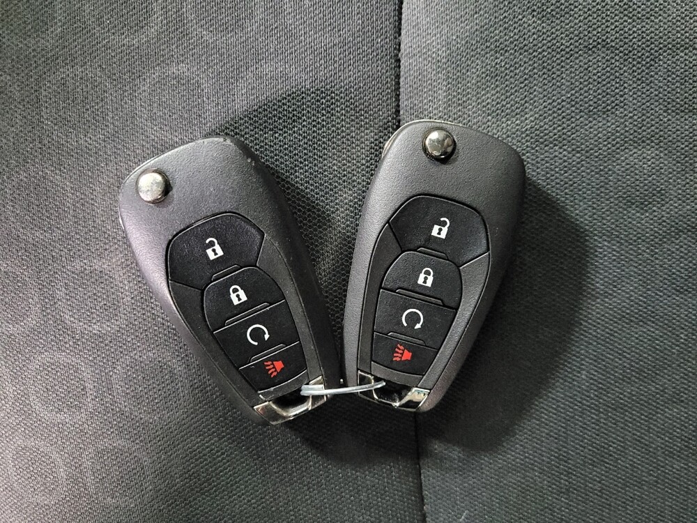 2022 Chevrolet Trax in Pittsburgh, PA 15236 - 18096232 32