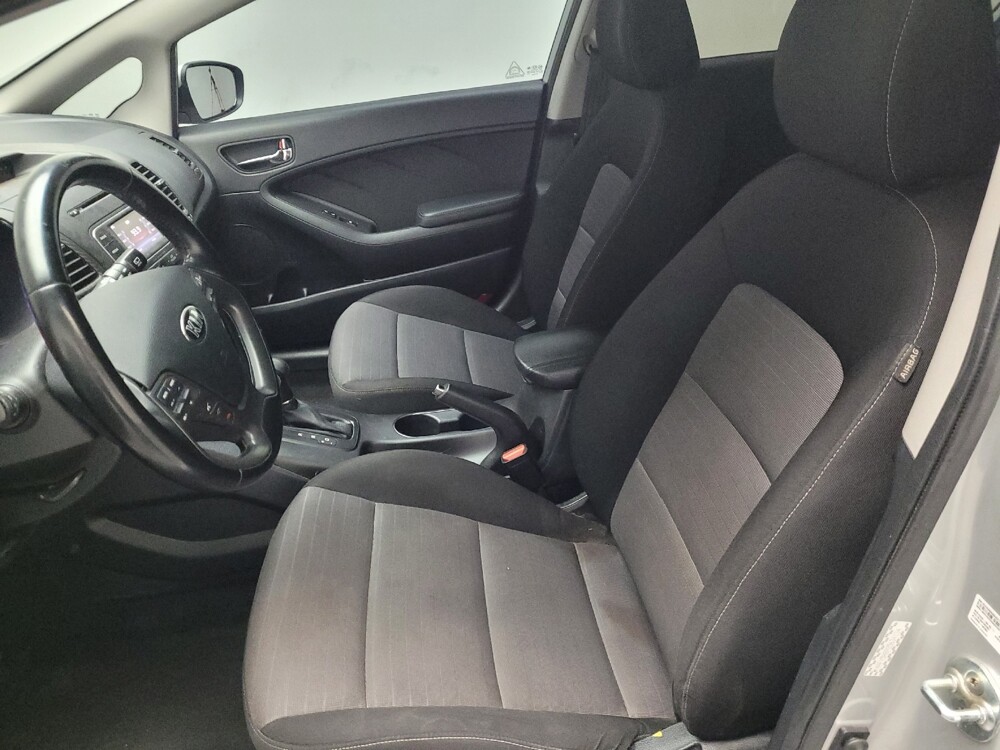 2016 Kia Forte in Riverside, CA 92504 - 18096233 17