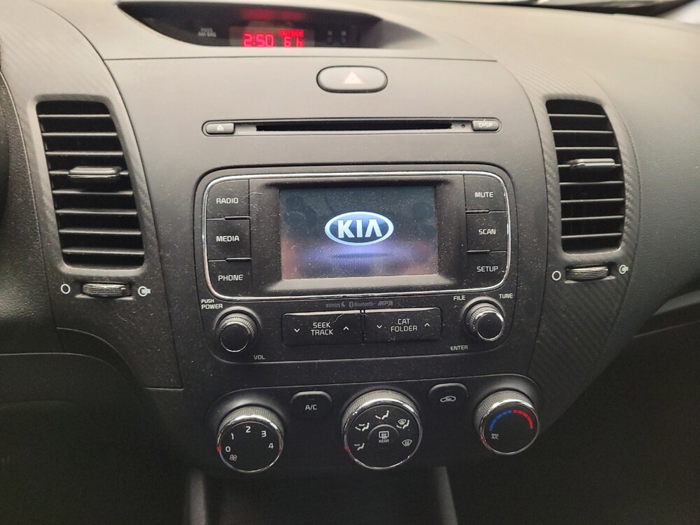 2016 Kia Forte in Riverside, CA 92504 - 18096233 25