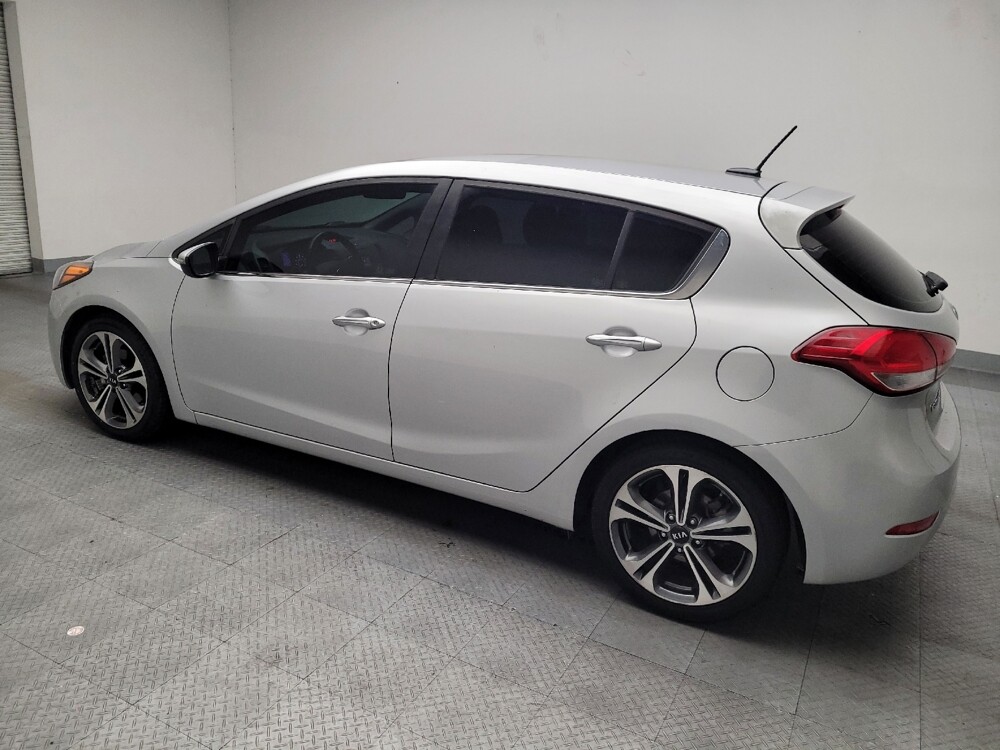 2016 Kia Forte in Riverside, CA 92504 - 18096233 3