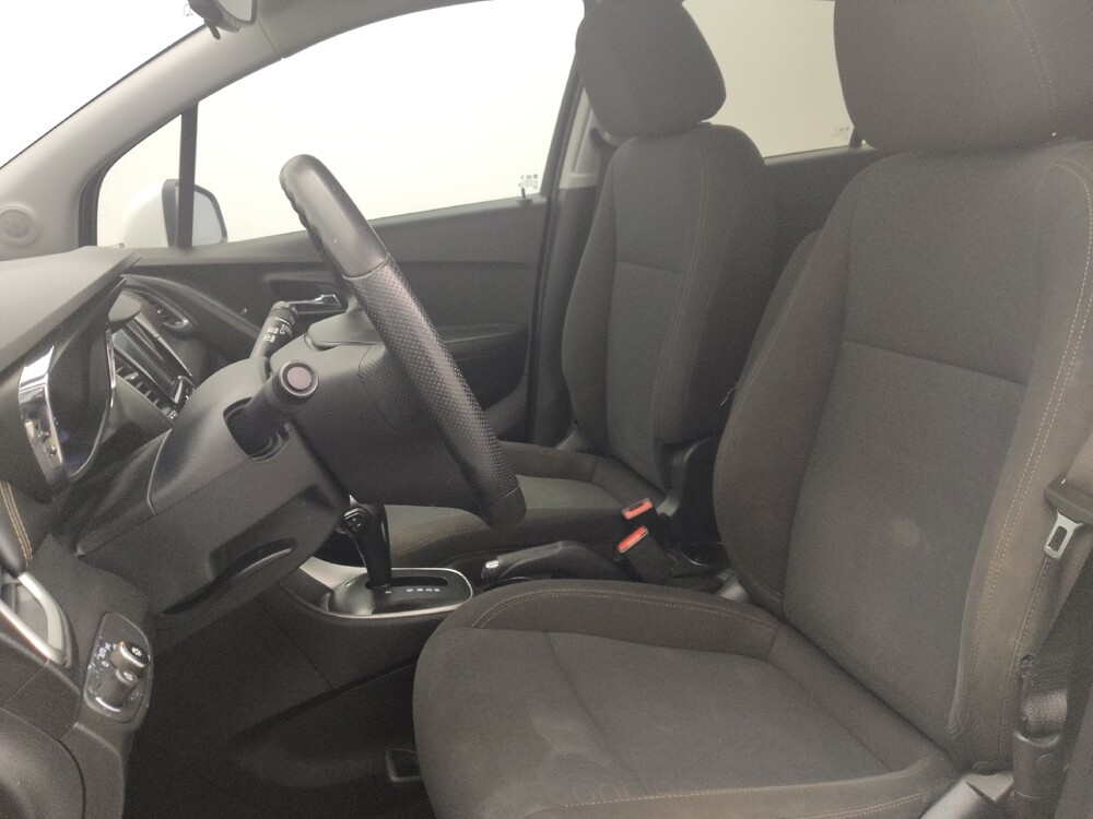 2020 Chevrolet Trax in Orlando, FL 32808 - 18096241 17